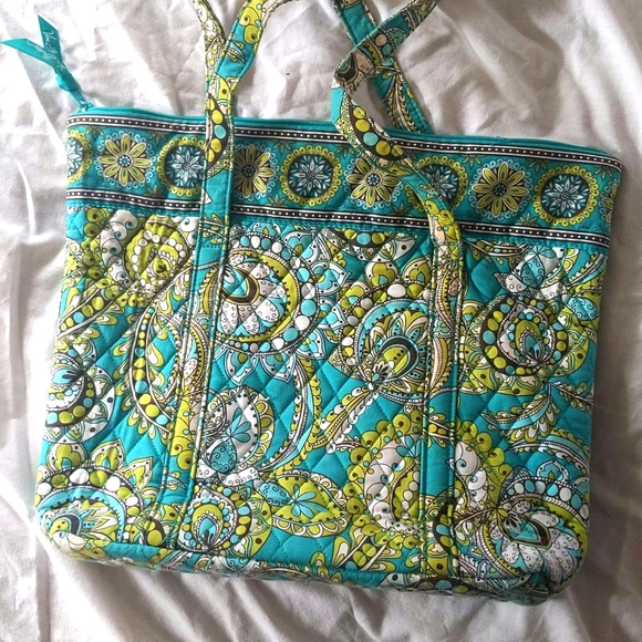 Small Vera Bradley tote. - Picture 3 of 3